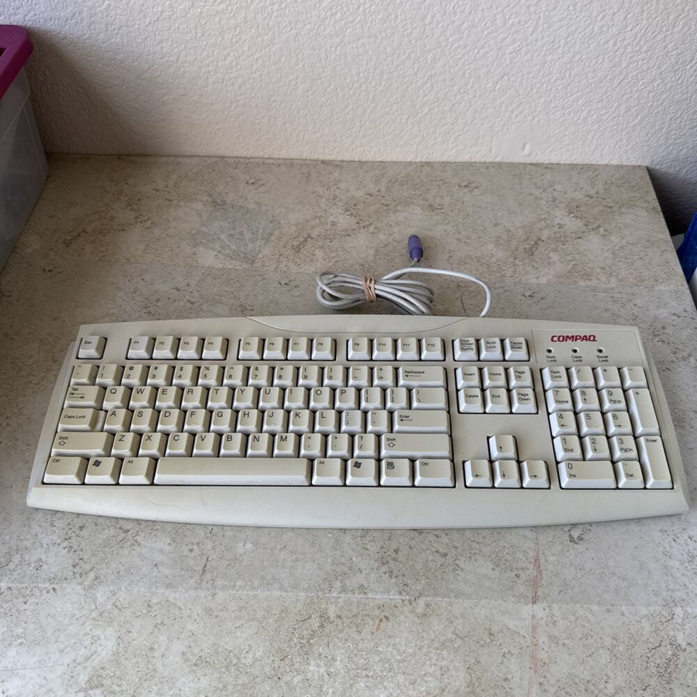 COMPAQ ~ 26-534 ~ PS/2 Wired Keyboard Tested